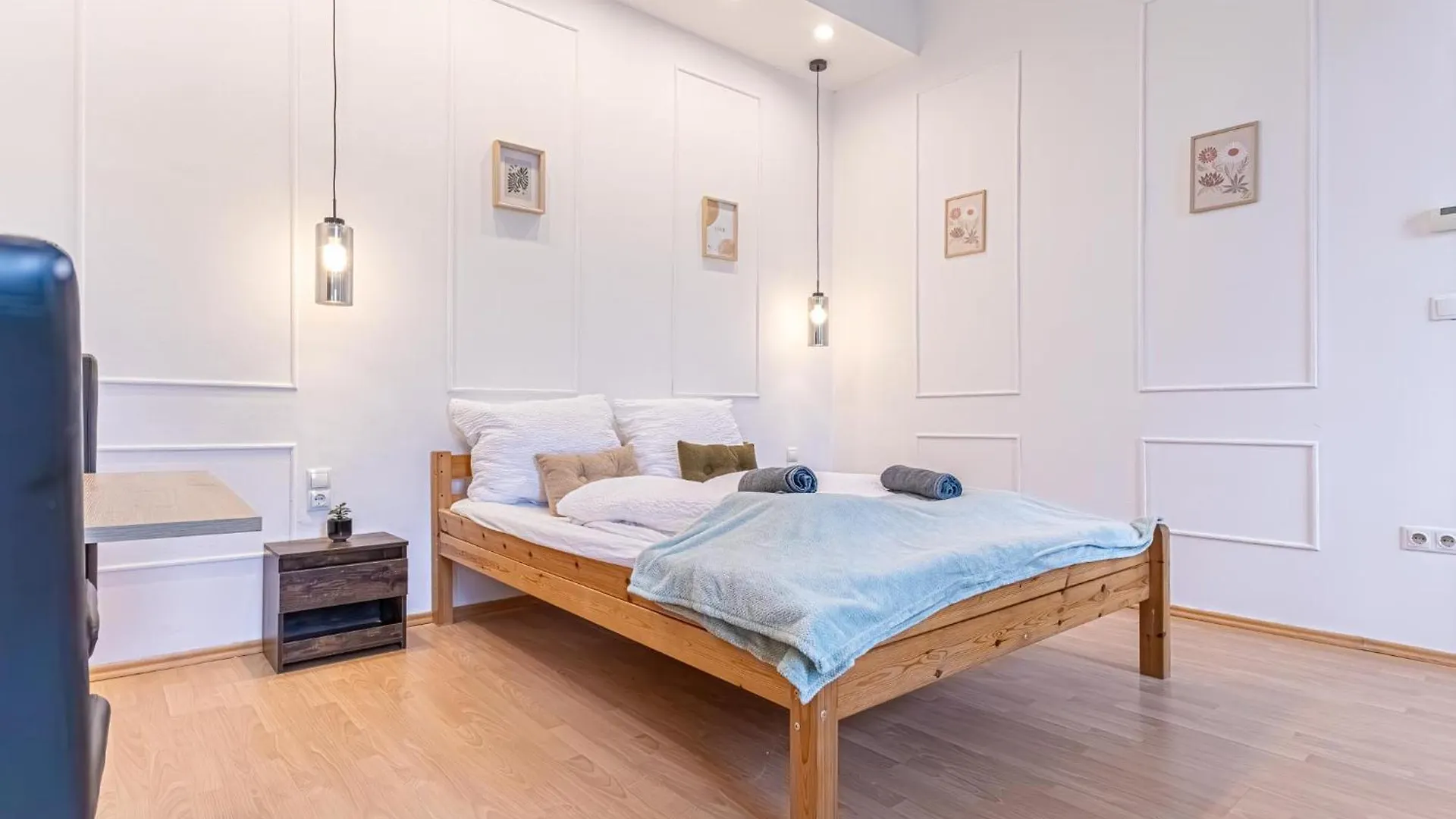 Beautiful 2Br Apartment Near Bahnhof Wien Meidling Avusturya