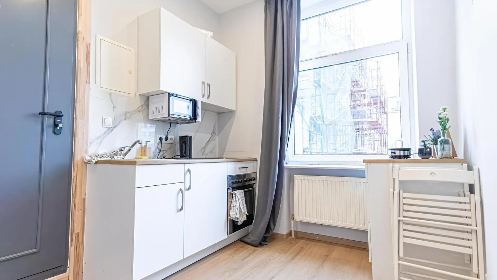 Beautiful 2Br Apartment Near Bahnhof Wien Meidling Austria